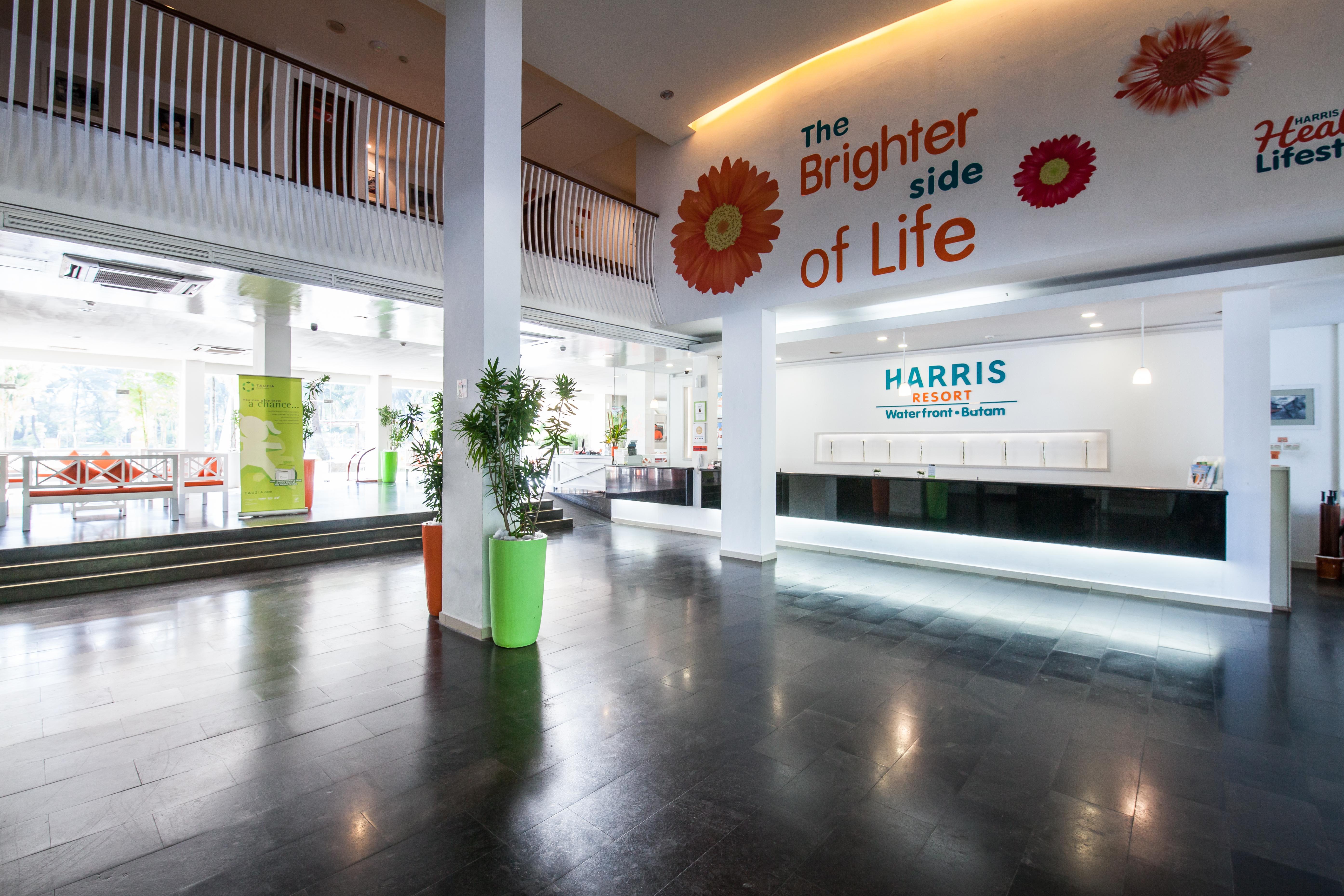 Harris Resort Batam Waterfront Sekupang Екстериор снимка
