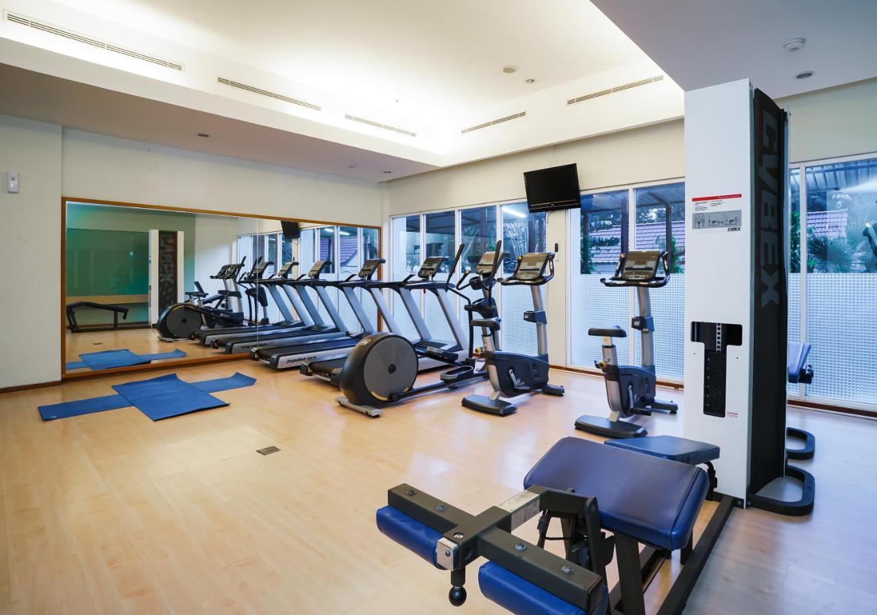 Harris Resort Batam Waterfront Sekupang Екстериор снимка