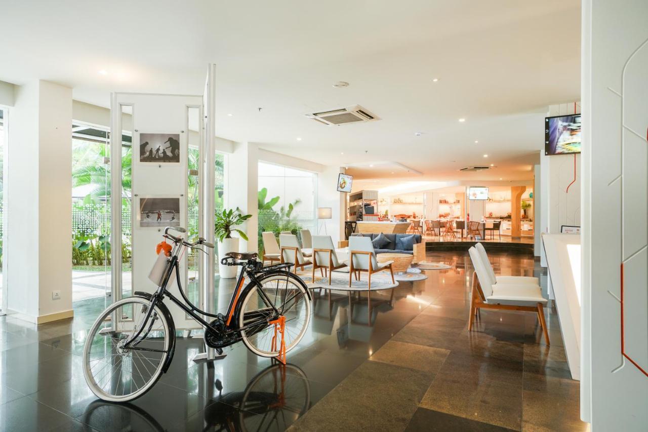 Harris Resort Batam Waterfront Sekupang Екстериор снимка